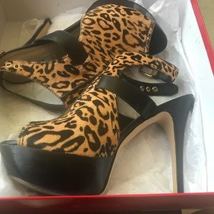 Guess Ofiray Platform Heels